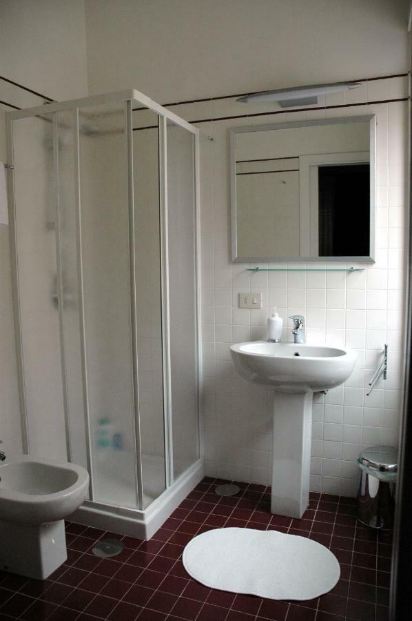 B&B Bed And Business Rom Exteriör bild